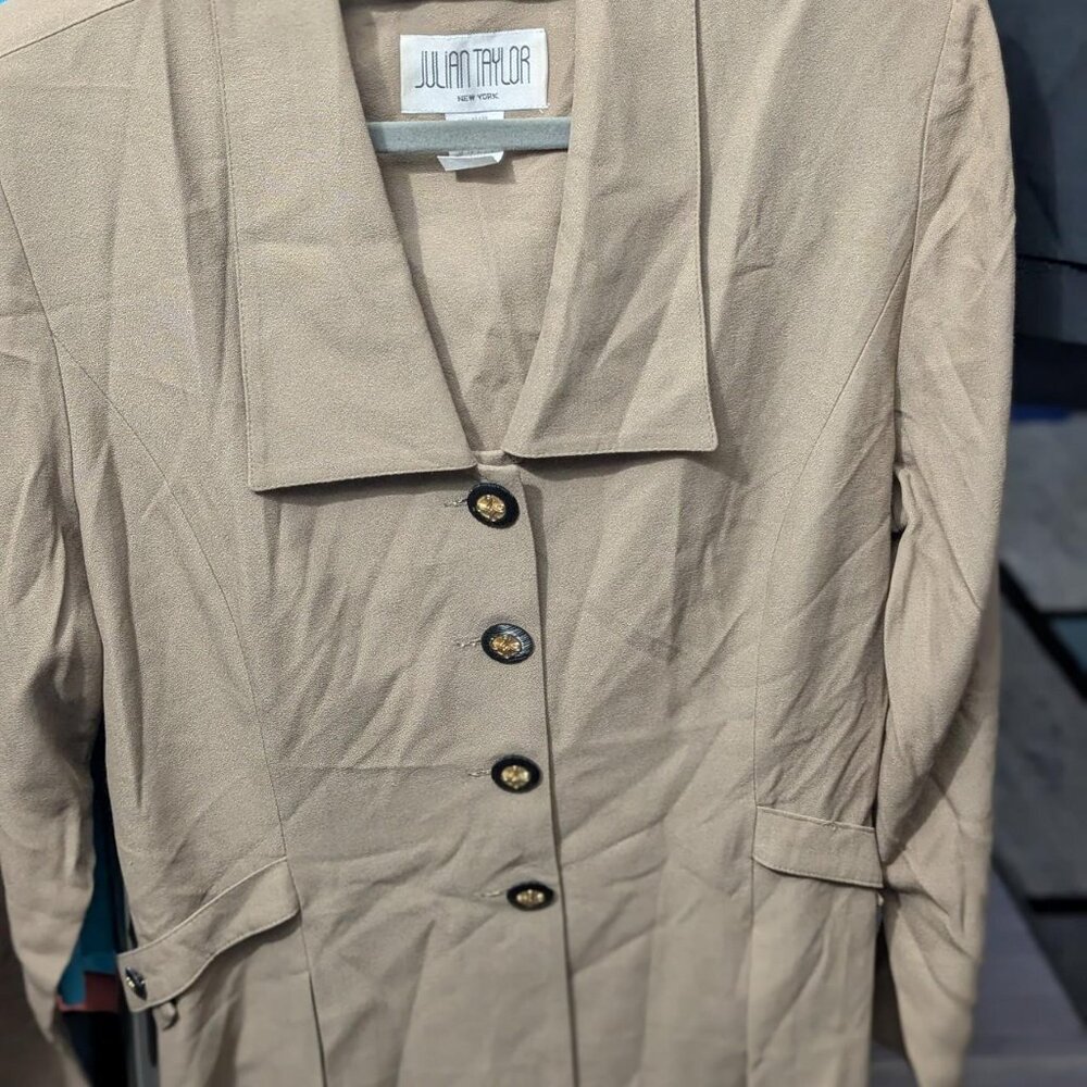 Julian Taylor New York Tan Blazer Size 14